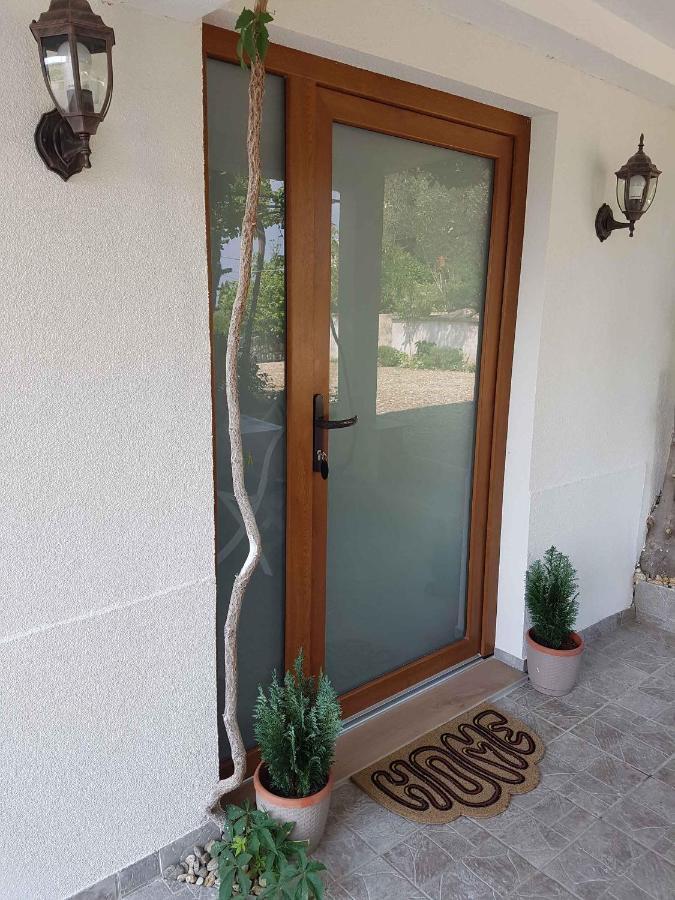 Dobrinj Apartment 2 المظهر الخارجي الصورة